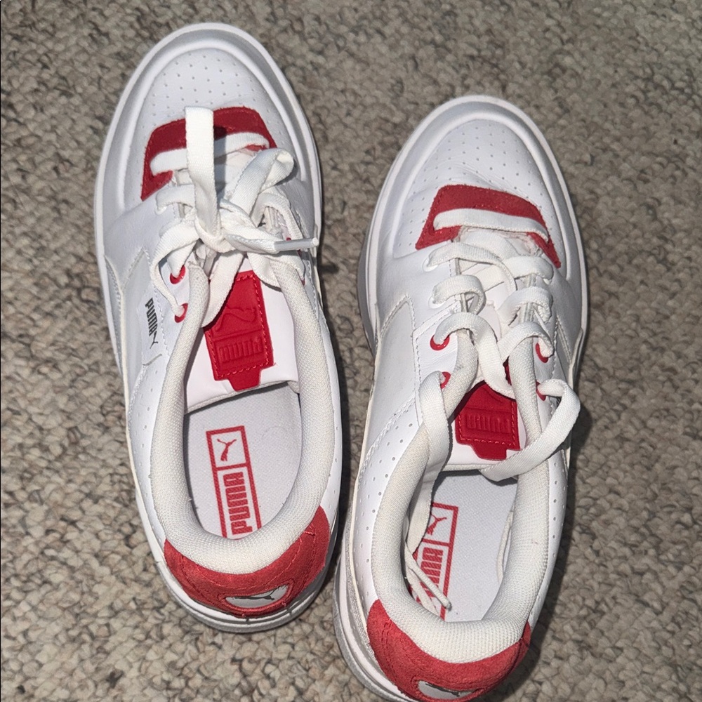 Puma Kids Sneakers in White and Red